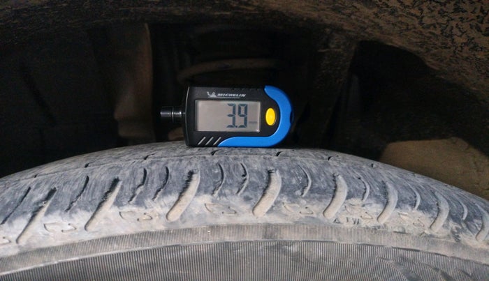 2021 Nissan MAGNITE XV MT, Petrol, Manual, 58,000 km, tyre