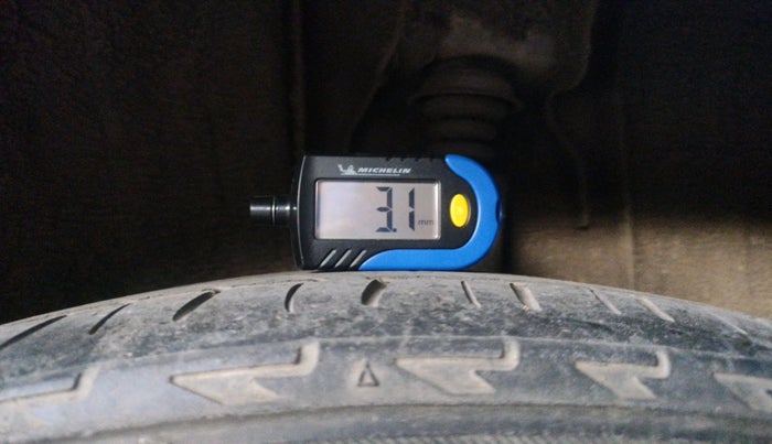 2021 Nissan MAGNITE XV MT, Petrol, Manual, 58,000 km, tyre