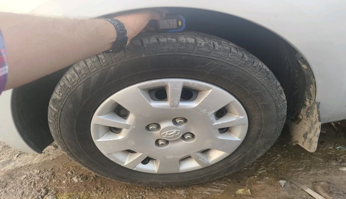 2013 Hyundai i20 MAGNA (O) 1.4 CRDI, Diesel, Manual, 1,03,015 km, tyre