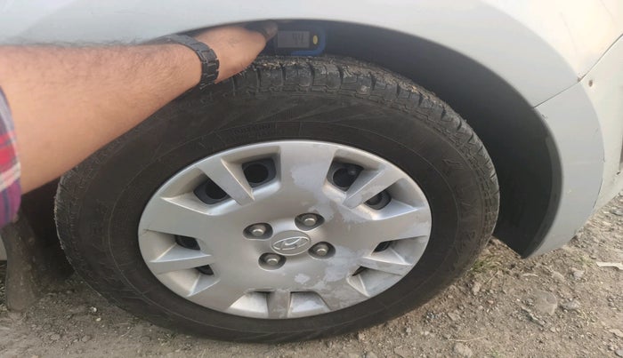 2013 Hyundai i20 MAGNA (O) 1.4 CRDI, Diesel, Manual, 1,03,015 km, tyre