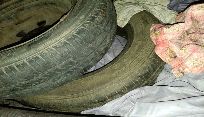 2010 Hyundai Santro Xing GLS, Petrol, Manual, 93,869 km, tyre