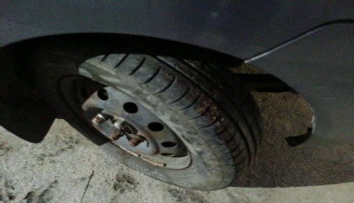 2010 Hyundai Santro Xing GLS, Petrol, Manual, 93,869 km, tyre