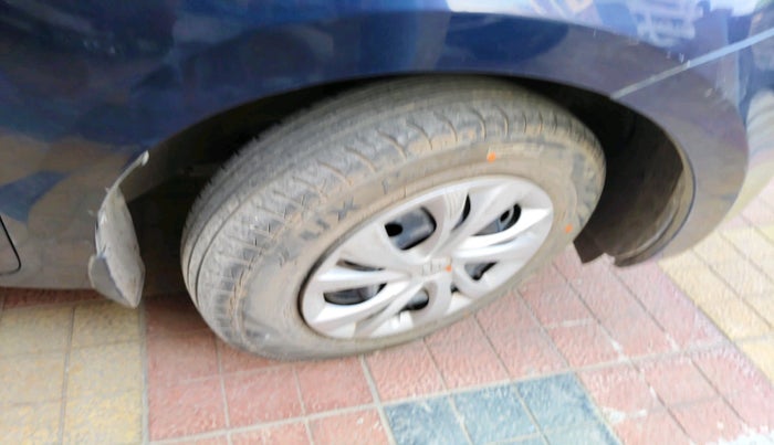 2021 Maruti Swift VXI, Petrol, Manual, 43,882 km, tyre