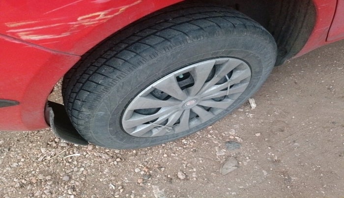 2011 Skoda Fabia AMBITION 1.2 MPI, Petrol, Manual, 79,799 km, tyre