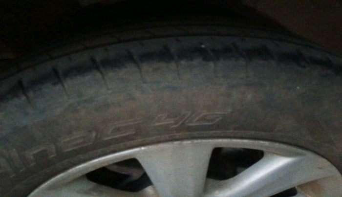 2012 Toyota Corolla Altis J DIESEL, Diesel, Manual, 89,495 km, tyre