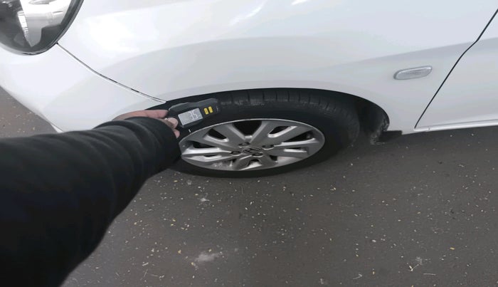 2014 Honda Mobilio 1.5L I-VTEC V, Petrol, Manual, 85,697 km, tyre