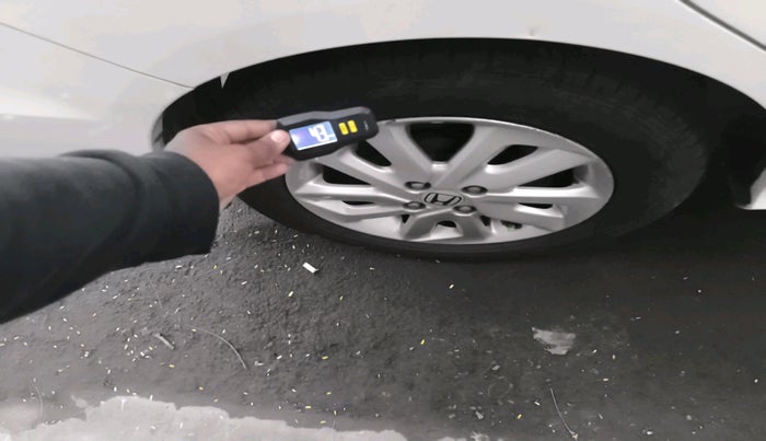 2014 Honda Mobilio 1.5L I-VTEC V, Petrol, Manual, 85,697 km, tyre