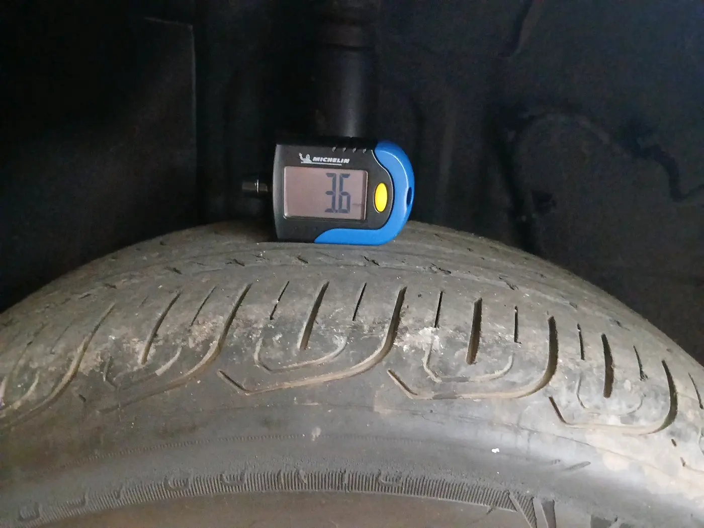 2022 Tata ALTROZ XZA PLUS, Petrol, Automatic, 25,700 km, tyre