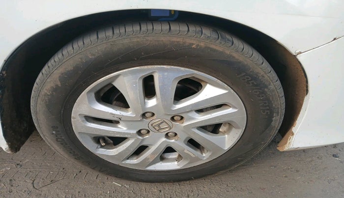 2015 Honda City 1.5L I-DTEC V, Diesel, Manual, 1,10,327 km, tyre