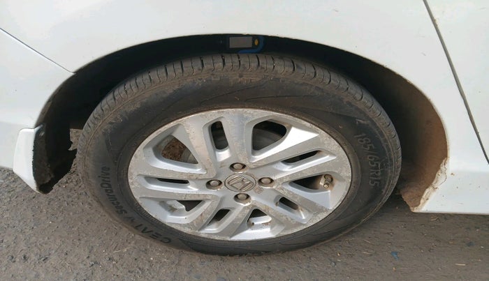 2015 Honda City 1.5L I-DTEC V, Diesel, Manual, 1,10,327 km, tyre