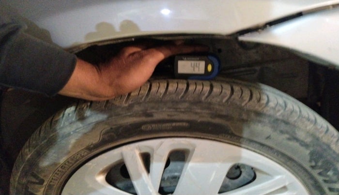 2011 Toyota Etios G, Petrol, Manual, 81,979 km, tyre