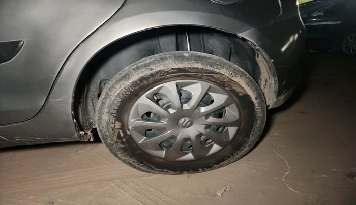 2016 Maruti Swift VXI, Petrol, Manual, 1,14,547 km, tyre