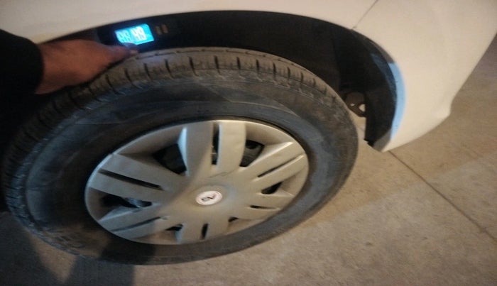 2018 Maruti Alto 800 VXI, Petrol, Manual, 1,21,120 km, tyre