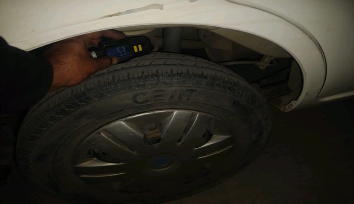 2018 Maruti Alto 800 VXI, Petrol, Manual, 1,21,120 km, tyre