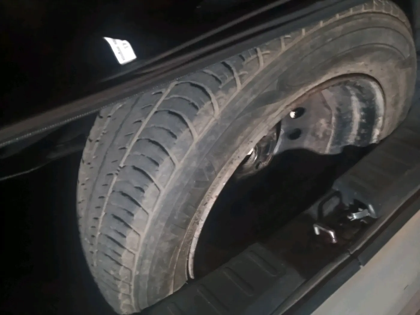2013 Maruti Wagon R Stingray VXI, Petrol, Manual, 92,185 km, tyre