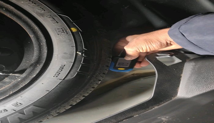 2024 Maruti FRONX DELTA PLUS 1.2MT, Petrol, Manual, 3,896 km, tyre