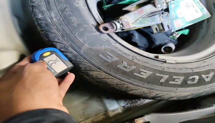 2011 Hyundai i20 SPORTZ 1.2, Petrol, Manual, 80,657 km, tyre