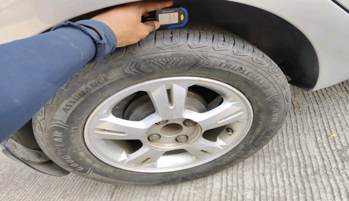 2011 Hyundai i20 SPORTZ 1.2, Petrol, Manual, 80,657 km, tyre