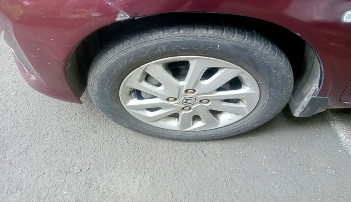 2015 Honda Mobilio 1.5L I-VTEC V, Petrol, Manual, 67,663 km, tyre