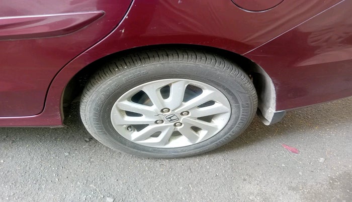 2015 Honda Mobilio 1.5L I-VTEC V, Petrol, Manual, 67,663 km, tyre