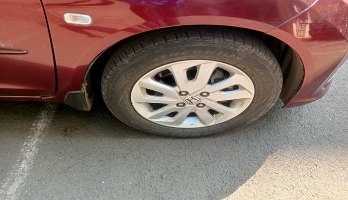 2015 Honda Mobilio 1.5L I-VTEC V, Petrol, Manual, 67,663 km, tyre