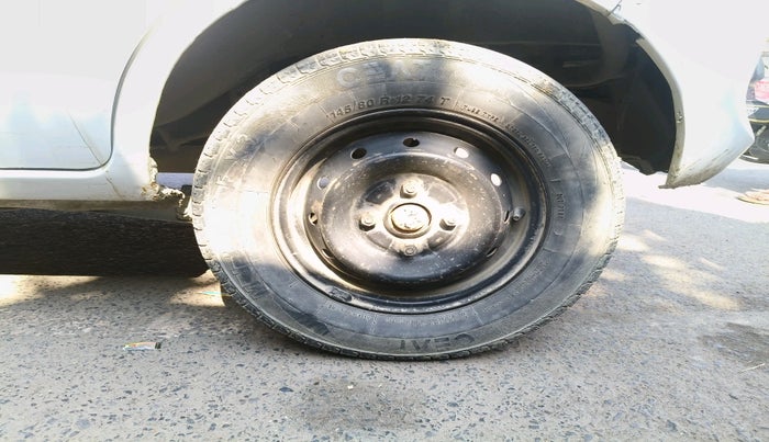 2014 Maruti Alto 800 LXI, Petrol, Manual, 56,123 km, tyre