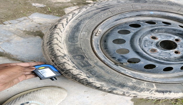 2015 Maruti Wagon R 1.0 VXI, Petrol, Manual, 90,838 km, tyre