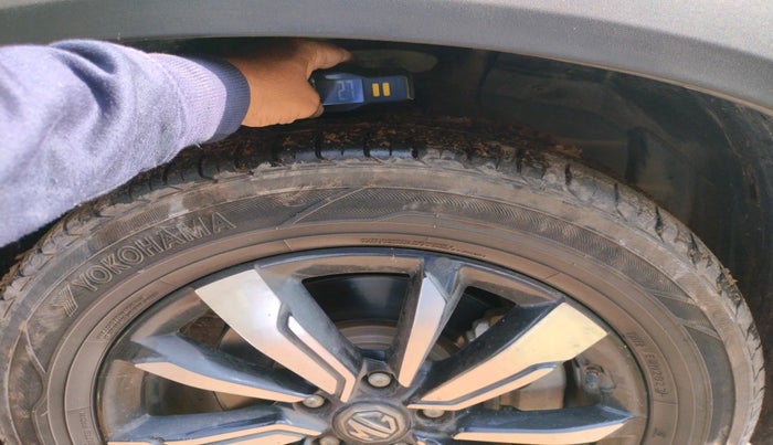 2020 MG HECTOR SHARP 1.5 DCT PETROL, Petrol, Automatic, 1,10,392 km, tyre