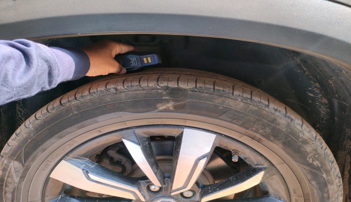 2020 MG HECTOR SHARP 1.5 DCT PETROL, Petrol, Automatic, 1,10,392 km, tyre