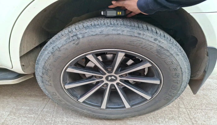 2021 Mahindra XUV500 W5, Diesel, Manual, 97,780 km, tyre