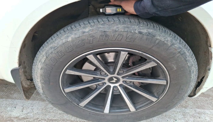 2021 Mahindra XUV500 W5, Diesel, Manual, 97,780 km, tyre