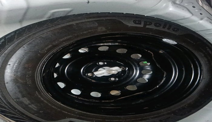 2012 Hyundai i20 ASTA 1.4 CRDI, Diesel, Manual, 1,28,044 km, tyre