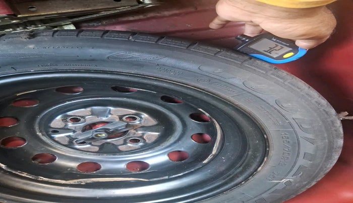 2014 Hyundai Eon MAGNA +, Petrol, Manual, 44,751 km, tyre