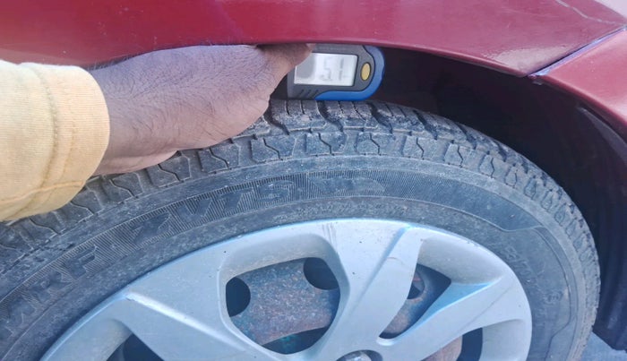 2014 Hyundai Eon MAGNA +, Petrol, Manual, 44,751 km, tyre