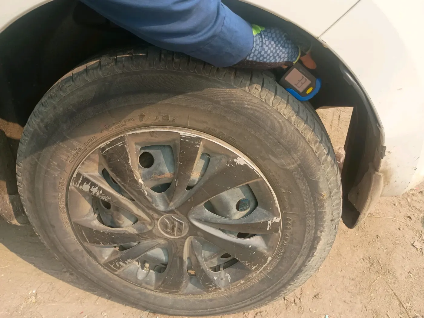 2023 Maruti Swift VXI, Petrol, Manual, 70,000 km, tyre