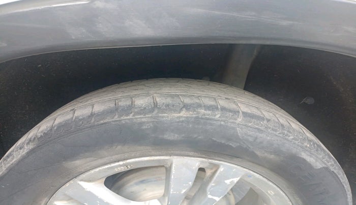 2017 Maruti Vitara Brezza ZDI PLUS, Diesel, Manual, 1,72,682 km, tyre