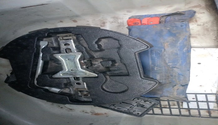 2017 Maruti Vitara Brezza ZDI PLUS, Diesel, Manual, 1,72,682 km, tyre