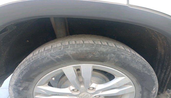 2017 Maruti Vitara Brezza ZDI PLUS, Diesel, Manual, 1,72,682 km, tyre