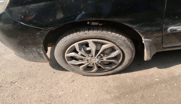 2010 Maruti Zen Estilo LXI, Petrol, Manual, 1,12,297 km, tyre