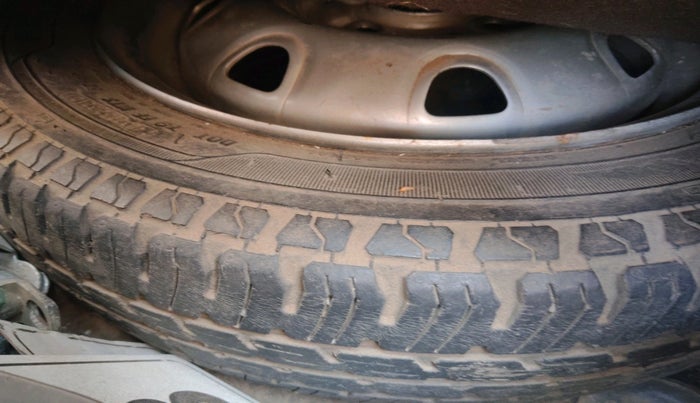 2010 Maruti Zen Estilo LXI, Petrol, Manual, 1,12,297 km, tyre