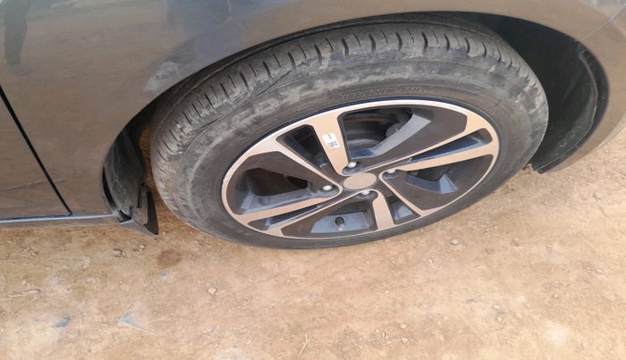 2023 Tata ALTROZ XZ + SUNROOF, Petrol, Manual, 7,482 km, tyre