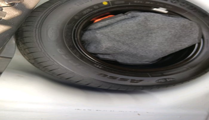 2022 Hyundai NEW I20 MAGNA 1.2 MT, Petrol, Manual, 23,826 km, tyre