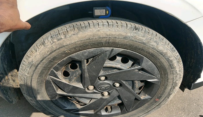 2022 Hyundai NEW I20 MAGNA 1.2 MT, Petrol, Manual, 23,826 km, tyre