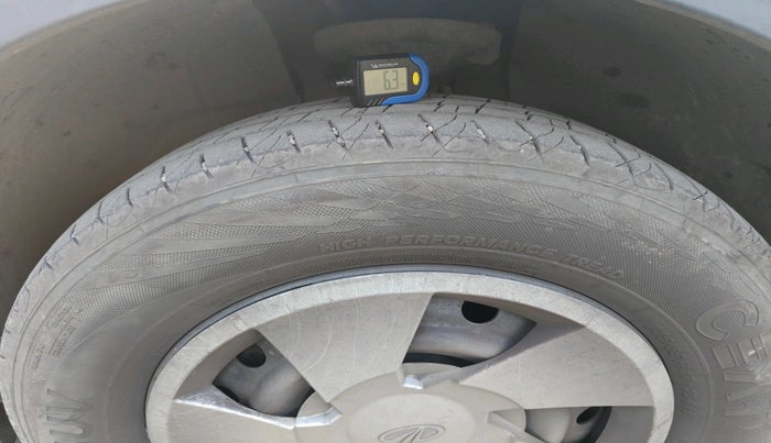 2016 Mahindra XUV500 W6 AT, Diesel, Automatic, 2,91,798 km, tyre