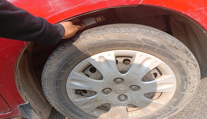 2013 Honda Brio S MT, Petrol, Manual, 62,579 km, tyre