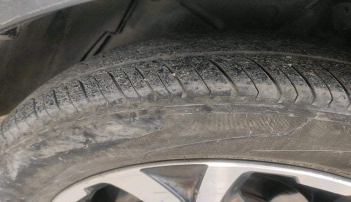 2017 Honda WR-V 1.5L I-DTEC VX MT, Diesel, Manual, 1,08,690 km, tyre