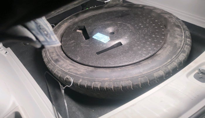 2021 Jeep Compass LIMITED (O) 1.4 PETROL DCT, Petrol, Automatic, 41,889 km, tyre