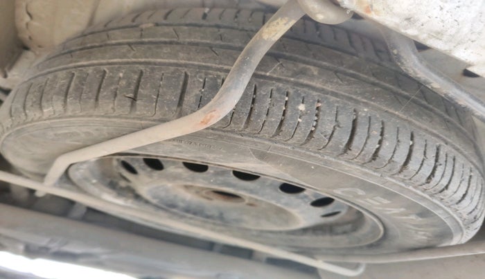 2013 Maruti Ertiga VDI, Diesel, Manual, 99,663 km, tyre