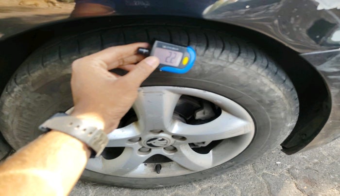 2013 Skoda Rapid ELEGANCE 1.6 TDI CR MT, Diesel, Manual, 2,55,961 km, tyre