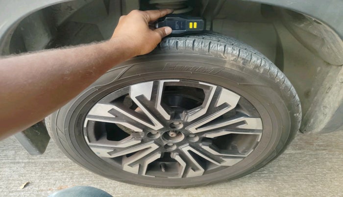 2022 Renault Kiger RXZ TURBO CVT, Petrol, Automatic, 35,941 km, tyre